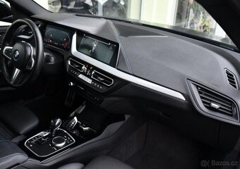 BMW Řada 2 218d M-SPORT HUD 1M ČR - 17