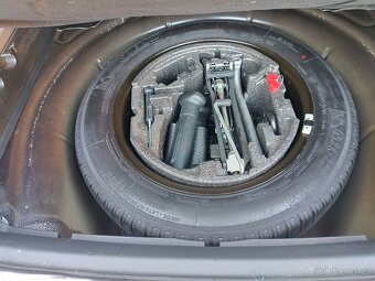 Superb 2.0 Tdi 103 kW DSG combi Elegance - 17