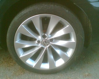 VW Passat CC,125kW,2.0TDI,4x4,automat,kůže,černá metalíza - 17