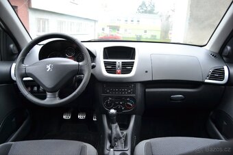 Peugeot 206+ 1.4i 54kw rok 2012 - 17
