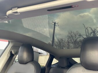 Tesla  Y 2022 rok - 17