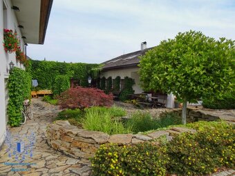 Prodej poloviny vily v centru Mělníka - 17