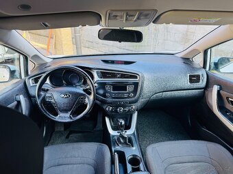 KIA Cee'd II Combi 1.6 GDi Comfort Plus SW - 17