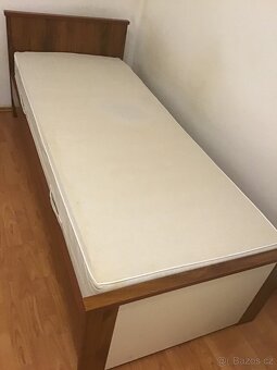 Postel 90200 z masivu v dobrém stavu - 17