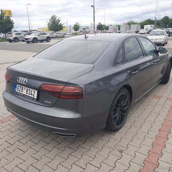 AUDI A8 quatro. 3,0 V6 TDI SPORT - 17