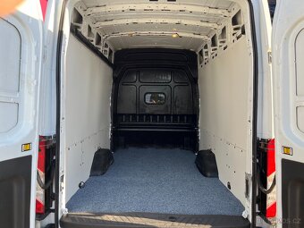 Ford Transit 2,0TCDI 125KW KLIMA 6 MÍST L4maxi - 17