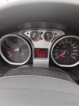 Ford Focus 2010 - 17