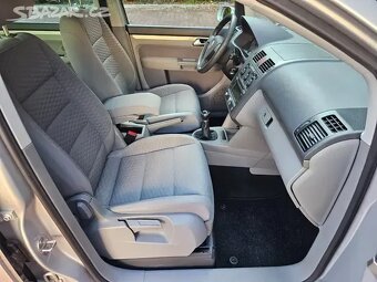 VW Touran 1.9 TDI 77kW, bez koroze,165 t.km,Výhřevy,Serviska - 17