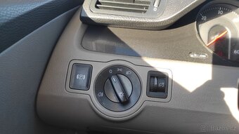 VW Passat 2,0 TDI automat, Variant - 17