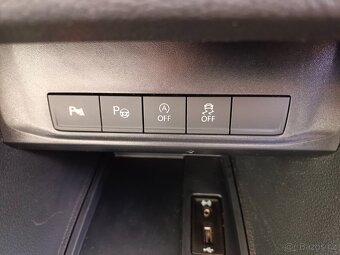 VW Caddy Maxi Comfortline 2.0TDI 110kW 5-míst Webasto Tažné - 17