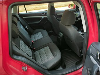 ŠKODA OCTAVIA COMBI 1.6 TDI 77kw, r.v. 2011, VÝBORNÝ STAV - 17