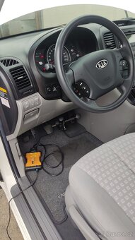 Kia Carnival FACELIFT 2.2 CRDI 110 KW 7 míst - 17