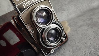 Starý pěkný fotoaparát Flexaret VI automat s příslušenstvím - 17