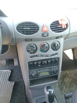 Mercedes A 170 cdi automat,výbava Elegance - 17