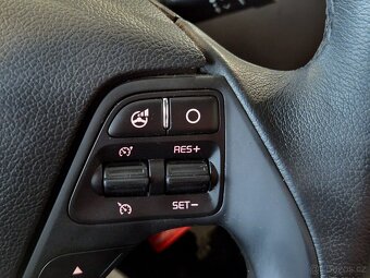 Kia Ceed 1.6 GDI 99KW Kombi Benzín TAŽNÉ REZERVOVÁNO - 17