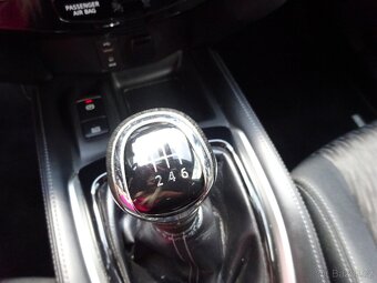 Nissan X-Trail 1,6 DCI, 1 majitel,garance km - 17