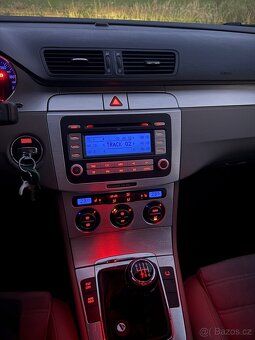 VW Passat B6 2.0 TDI 4MOTION (první majitel) - 17