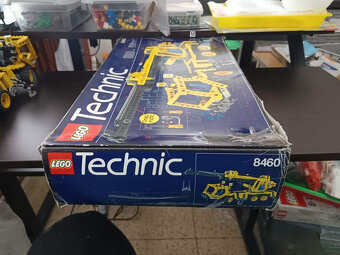 LEGO Technic 8460 Pneumatic Crane Truck +návod+box - 17