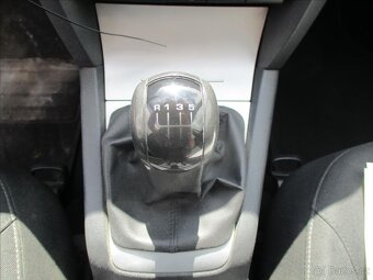 ŠKODA OCTAVIA COMBI 1,4TSi 90kw Tažné Klima 2009 - 17
