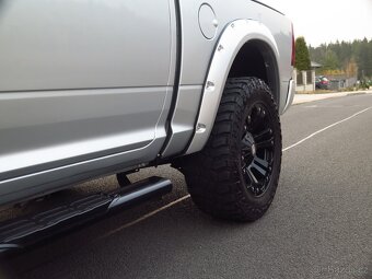 Dodge Ram, 5.7 HEMI V8 - LIFT - RAM BOX - 17