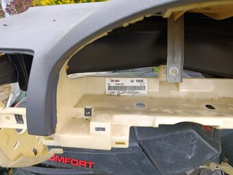 Díly Kia Sorento 103kw r.v.2003 - 17
