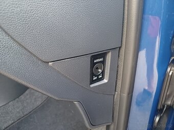 Benzínová Škoda Fabia...1.4 FACELIFT - 17