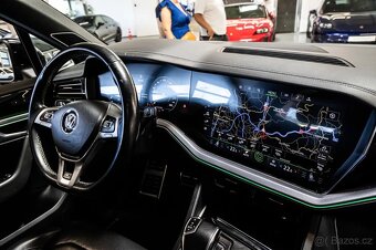 Volkswagen Touareg - 17