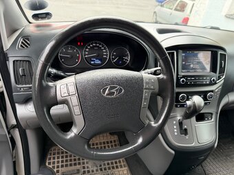 Hyundai H1 Grand Starex 2.5 CRDi 8 míst Automat - 17