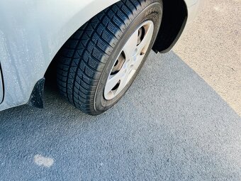 KIA CEED 1.4 i 80 kW BENZÍN MLHOVKY KLIMATIZACE. - 17