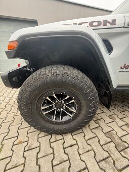 Jeep Wrangler Recon Package 3.6 v6 - 17