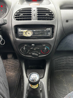 Peugeot 206 1.4i 55kW, Úsporné, Nová STK - 17