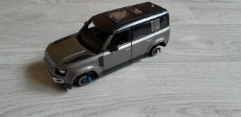autíčka - modely Bburago 1/24 starší na díly - 17