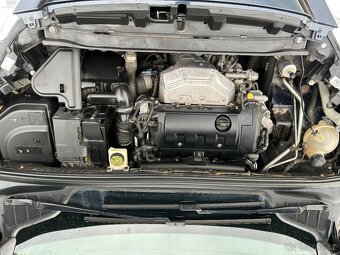 Peugeot 308 1.6i 120 tkm, klima, výhřev sedaček.. - 17