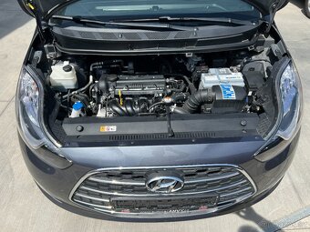 HYUNDAI ix20 1.4i 66 KW 1.MAJ PAR.SENZOR VYHŘ.SEDADLA+VOLANT - 17