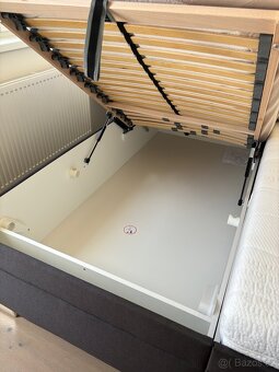 Čalouněna postel 180/200 cm - 17