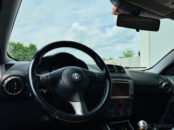 Alfa Romeo GT 2009 1,9JTD 110KW JEN 120tis. km. Bez koroze - 17