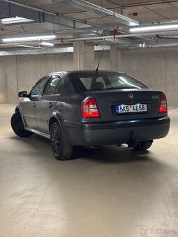 Škoda Octavia Tour 1.6 MPI - 17
