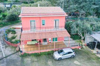 Sicílie, vila 2 byty, 180 m2, poz. 1.000 m2, Gioiosa Marea - 17