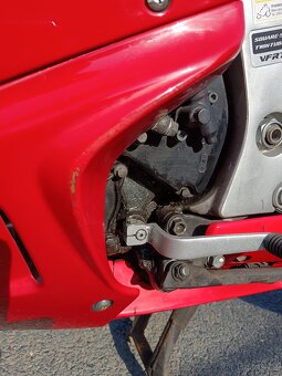 Honda VFR 750 - 17