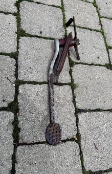 Jawa ČZ kývačka, ČZ - brzdové páky - 17