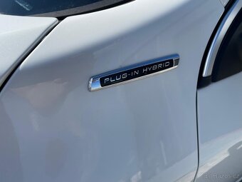 PRODÁNO V60 D6 Plug-in Hybrid 2.4D6 162kw+el. 50kw (212kw) - 17