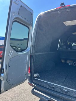 Mercedes Benz Sprinter 907 - 17