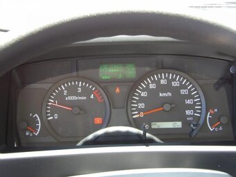 Isuzu, M27 3,0L, hákový nosič kontejn - 17