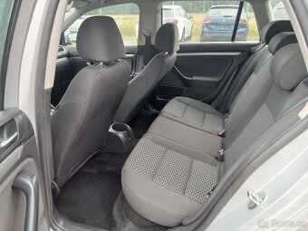 Volkswagen Golf, 1.6 TDI, bílá perleť - 17