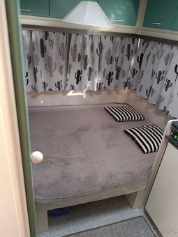 Karavan Caravelair Corail 330 pro 4 osoby - 17