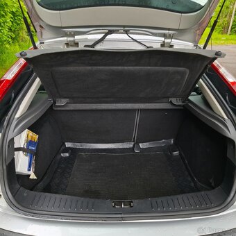 Ford Focus 1.6 74kw,poctivych 171tkm,klima - 17