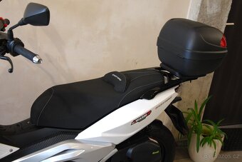 Motorro EasyMax 125i - kupováno nové u nás,1.maj,krásný stav - 17