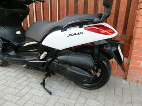 Yamaha X-Max 125 - 17