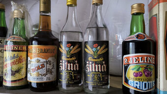 Alkohol - vodka, griotte - starý, archivní, retro alk. - 17