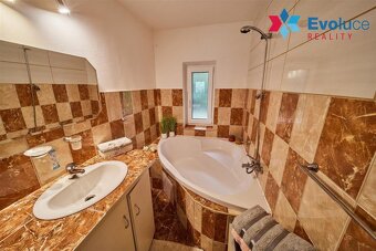 Prodej domu se 2 byty v Mladých Bukách - Krkonoše - 17